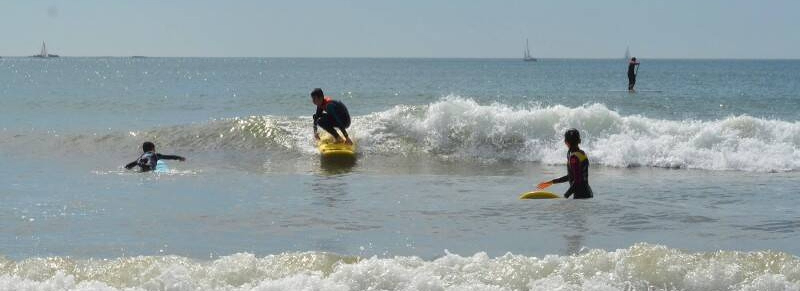 INITIATION AU SURF EN FAMILLE