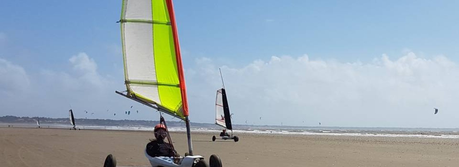 CHAR A VOILE AVEC EKS