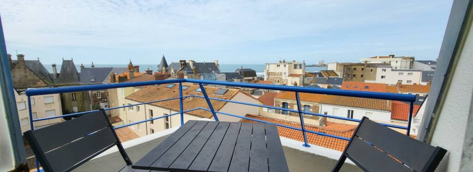 BD CASTELNAU -T2+MEZZANINE - PROCHE PLAGE