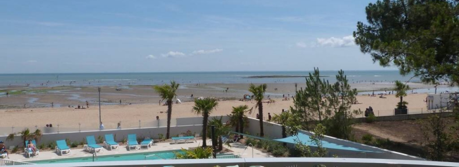 VUE MER ! Appartement 4/6 pers tout confort dans residence avec piscine, jacuzzi et acces direct plage centrale