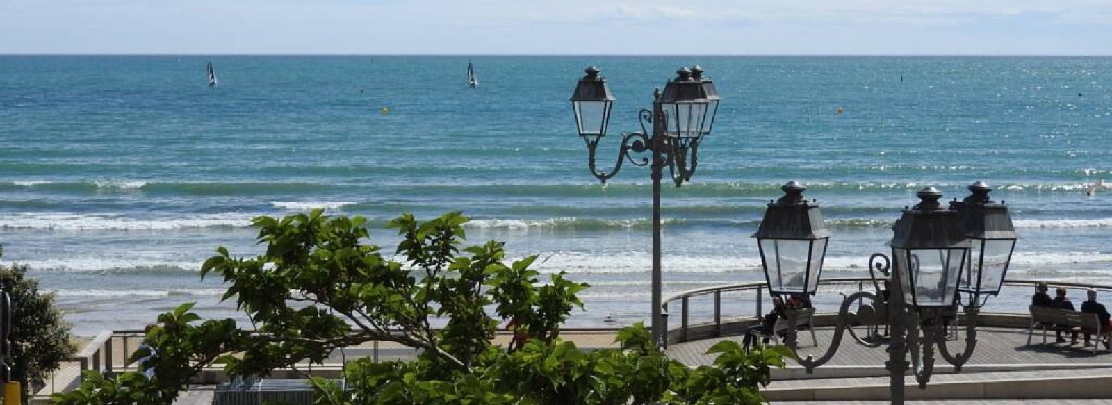 PLACE FOCH - FAC MER - CENTRE PLAGE