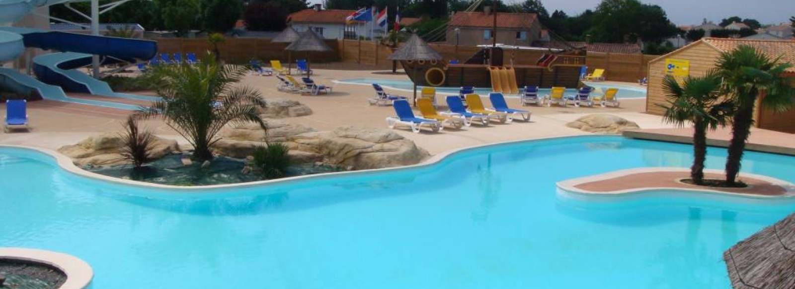 CAMPING LES DAUPHINS BLEUS