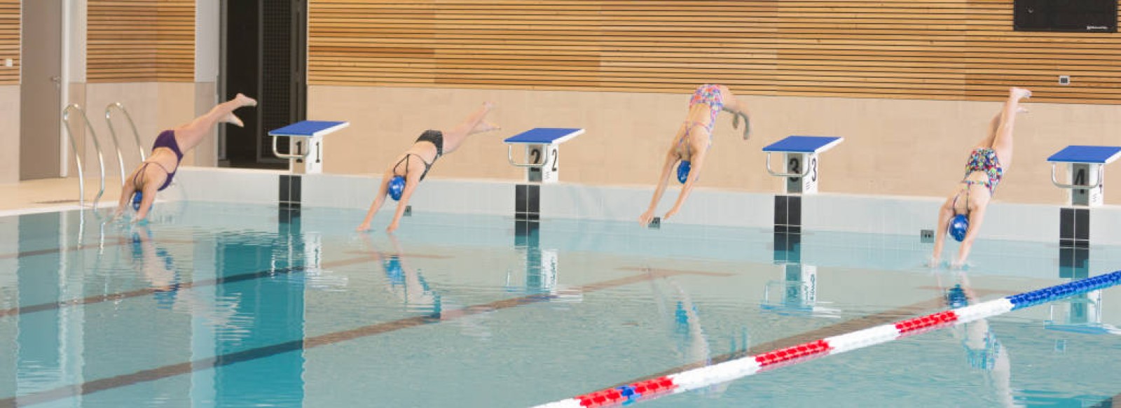 CENTRE AQUATIQUE LA VAGUE A MAYENNE