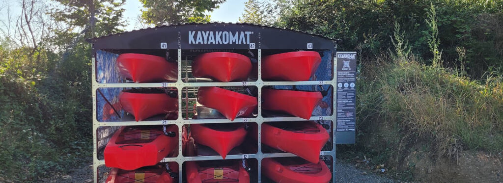 KAYAKOMAT : LOCATION DE KAYAK EN LIBRE-SERVICE