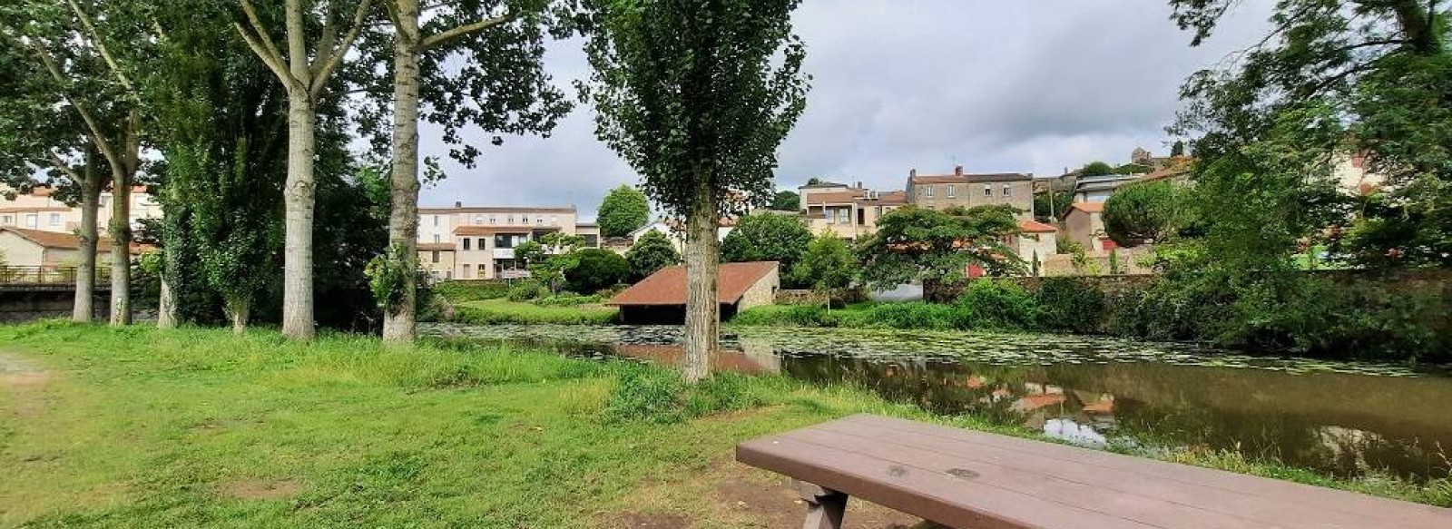 Aire de pique nique de la Pree de la St Maurice