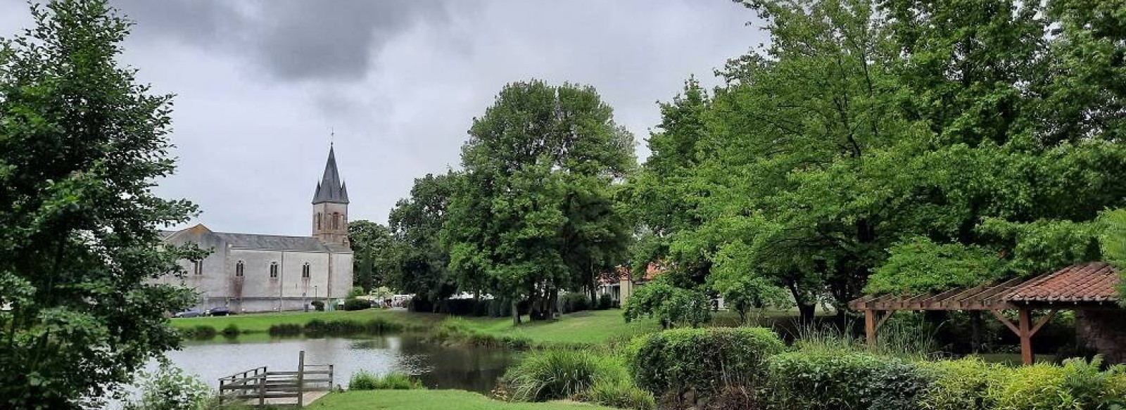 Aire de pique nique de l'etang de St Andre