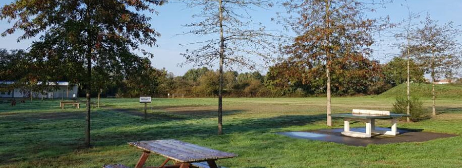 AIRE DE PIQUE-NIQUE PARC DES PENSEES