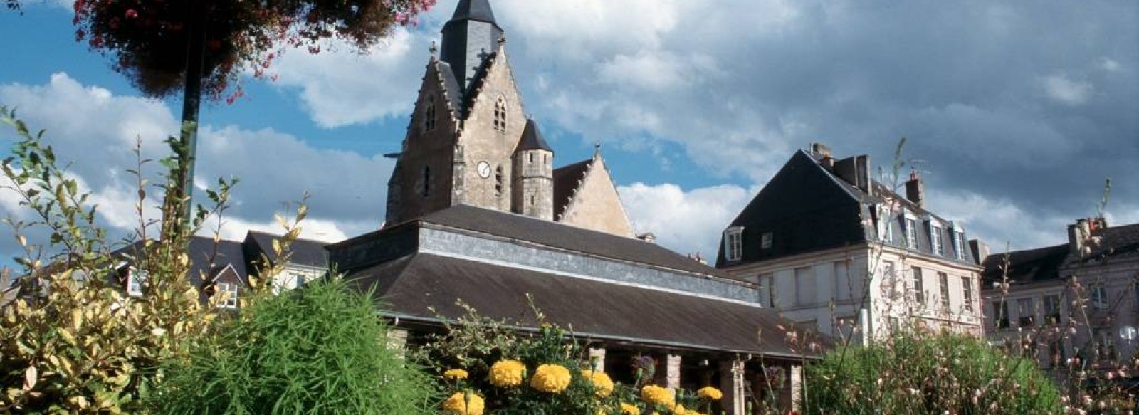 LES HALLES DE MAMERS